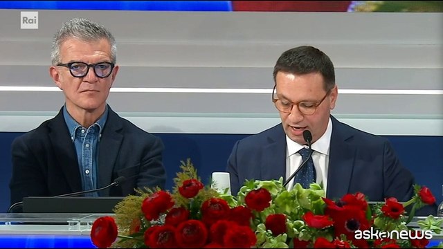 Sanremo, caso collana Tony Effe: regolamento vieta marchi riconoscibili