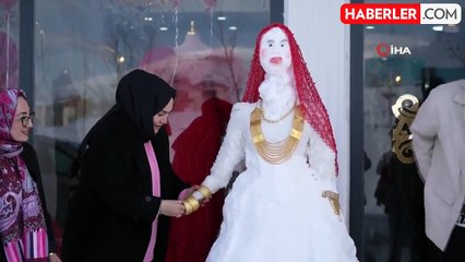 Muş'ta Kardan Gelin Etkinliği: 1 Milyon Liralık Altınla Süslenen Kış Gelini