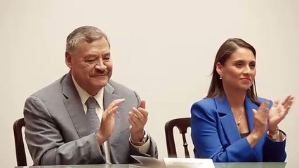 Reconocen a  la escritora Rosa Beltrán por su legado literario y académico