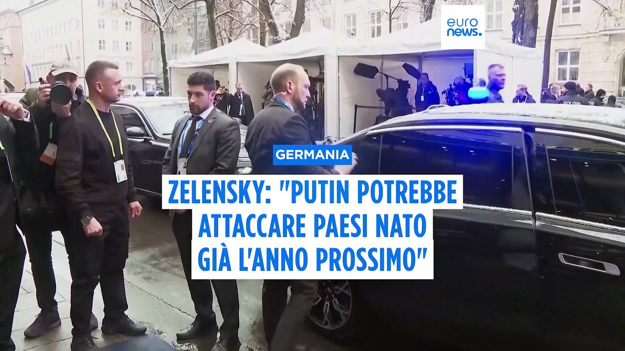 Zelensky: "Putin potrebbe attaccare un paese della Nato dalla Bielorussia già l'anno prossimo"