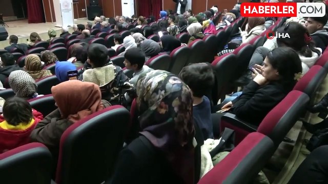 Diyarbakır'da halka açık şiir ve türkü dinletisi