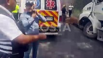 Tráiler sin frenos impacta contra parabús y deja dos muertos en Apodaca