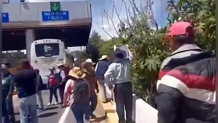 Se quedan atorados en la México-Tuxpan, te decimos por qué (VIDEO)