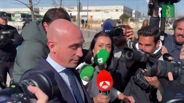 Termina el juicio al ex presidente de la federación española Rubiales por el beso a Hermoso