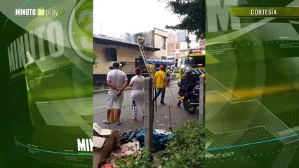 Incendio al Interior de un hotel y local de Panadería en La Candelaria