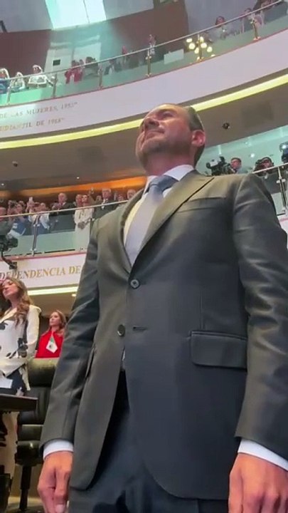 Tomó protesta Yunes Márquez, pese a ser perseguido por la justicia de Veracruz