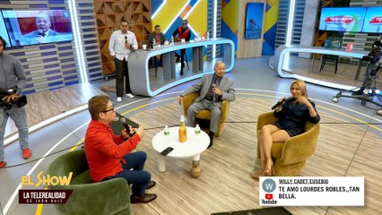 ¡Regalo de San Valentín!  Camboy Estévez y Lourdes Robles en El Show del Mediodía