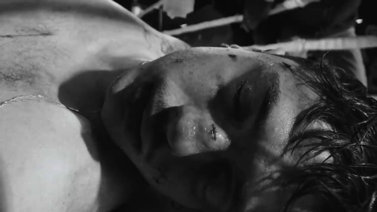 Il video «Balorda nostalgia» di Olly girato a Torino. Sul ring anche un campione vero