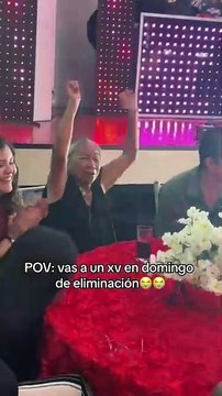 ¡Suelo!, mujer baila el Gallinazo en plena fiesta de XV años en Monterrey