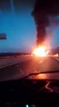 Tráiler incendiado sobre la Autopista Saltillo-Monterrey paraliza el tráfico