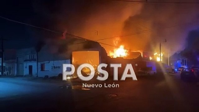 Incendio consume bodega en la colonia Moderna