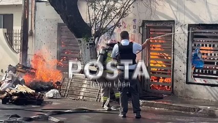 Incendio consume domicilio en Monterrey