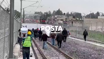 Vecinos de Tultepec detienen construcción del Tren Suburbano