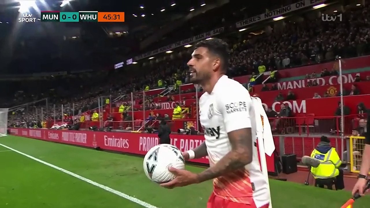 FA Cup 2022/23 Round 5 - Manchester United vs W...