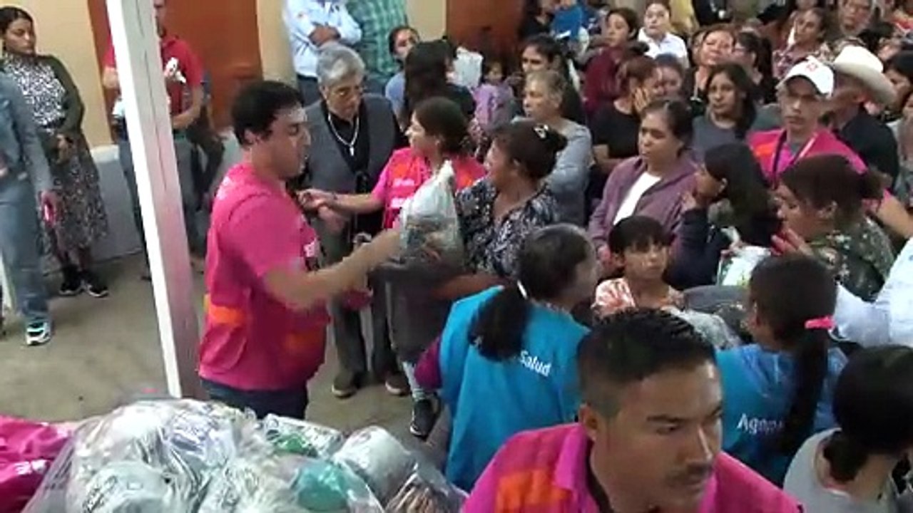 Gobernador Samuel García lleva ayuda al sur de Nuevo León tras tormenta Alberto