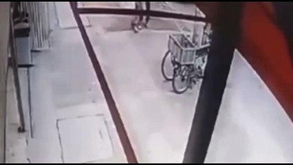 VIDEO | Momento exacto en el que asesinan a un hombre de 45 años en Ciudad Montes, Bogotá
