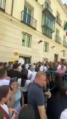 Mexicanos en Madrid, España emiten sus voto en la embajada