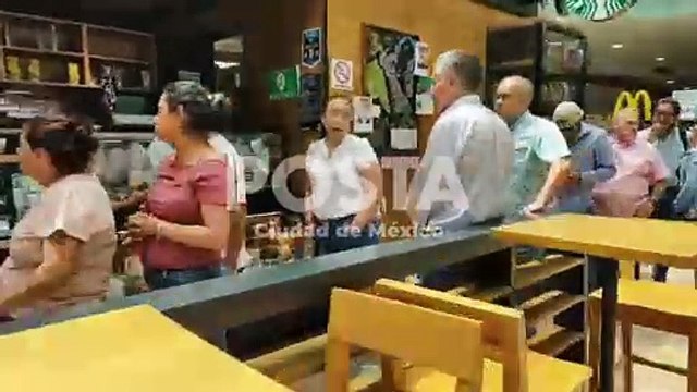 Descuentos y regalos atraen a votantes en la Ciudad de México