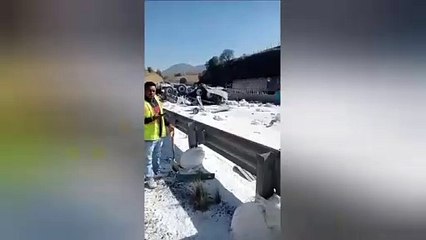 Ixtapaluca: Tráiler se estrella contra automóviles dejando una persona sin vida