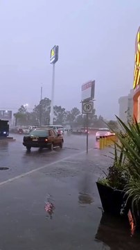 Mega tormenta azota la ciudad de Puebla: granizadas y ráfagas de viento