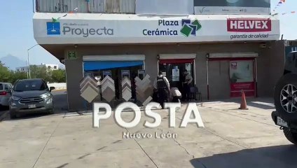 Choque en San Nicolás deja a policía herida
