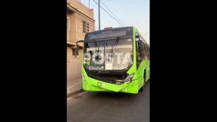 Muere conductor al chocar de frente contra unidad de RTP en Venustiano Carranza