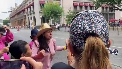 Marea Rosa en Xalapa acuden 5 mil personas; Ericka Blix de Movimiento Ciudadano