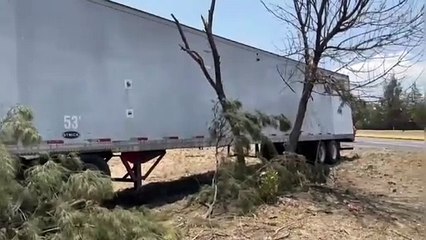 Pelea entre taxista y automovilista provoca carambola en la Chamapa-Lecheria