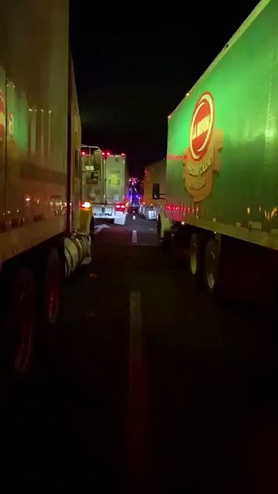 Vuelca auto tanque en Montemorelos