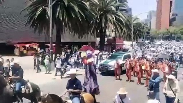 Marchan por respeto a las tradiciones y actividades con animales