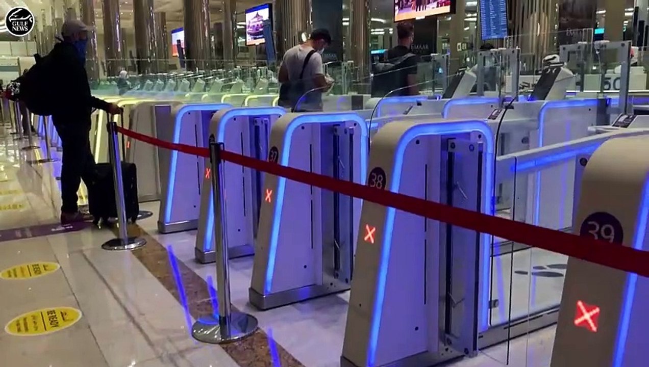 Tourists land in Dubai as COVID-19 restrictions ease
