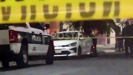 Hallan a hombre sin vida dentro de auto estacionado, recibió más de 15 balazos