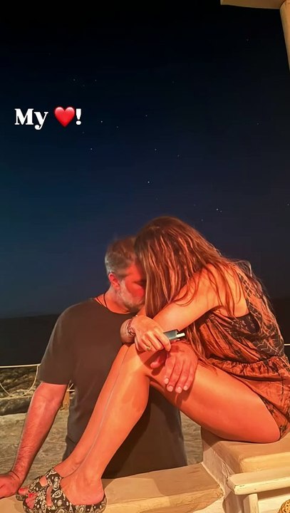 Η Βανδή «λιώνει» για τον Μπισμπίκη: Η ρομαντική...