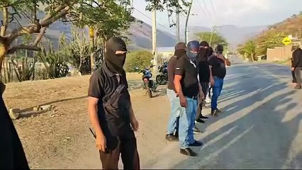 Encapuchados en Chiapas niegan montaje mediático