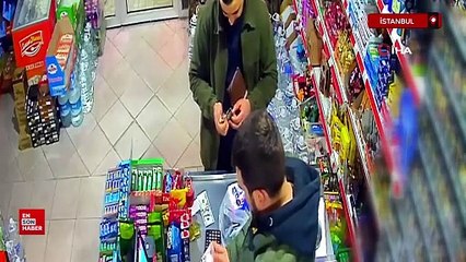 Arnavutköy'de bir şahıs sahte dolarla alışveriş yapıp para üstü aldı