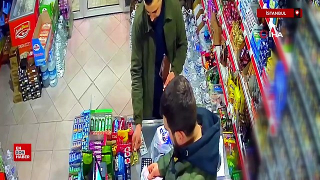 İstanbul'da bir şahıs sahte dolarla alışveriş yapıp para üstü aldı