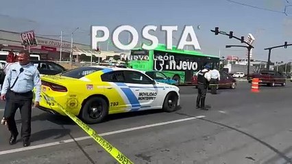 Choca ruta con motociclista y lo mata en Monterrey