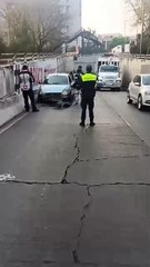Conductora vuelca su auto por conducir a exceso de velocidad en Álvaro Obregón