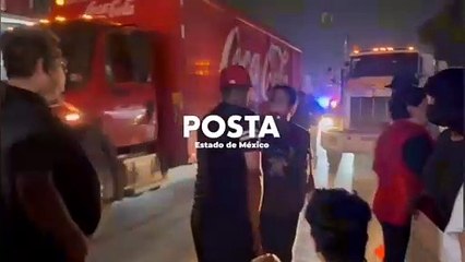 Paralizan la carretera Cuautitlán- Melchor Ocampo por bloqueo de vecinos (VIDEO)