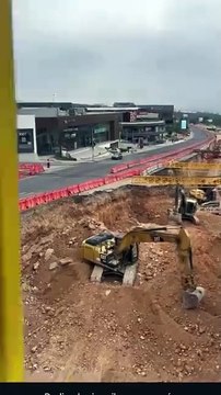 Colapsa vialidad de Paseo de los Leones tras fuga de gas en obras