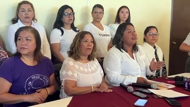 Mujeres denuncian violencia de género contra Rocío Nahle