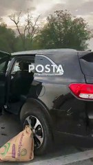 Vuelca camioneta en Santiago, hay tres heridos