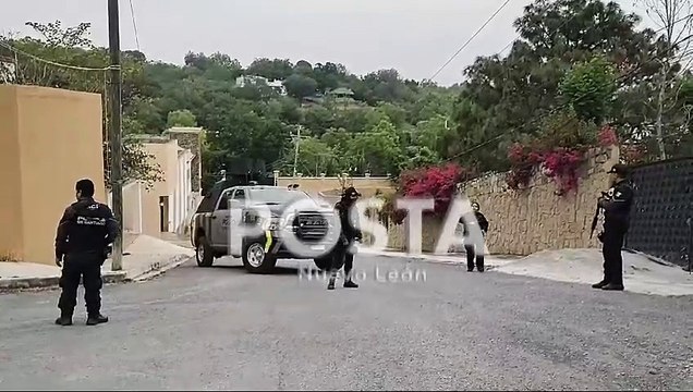 Catean residencia en Santiago, Nuevo León; aseguran varias dosis de droga