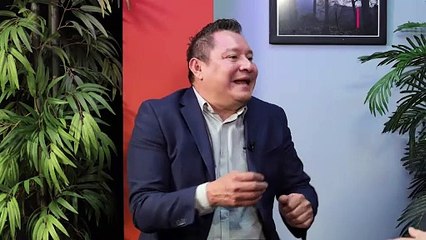 Sadrach Santos dialoga con Javier González sobre su visión de hacer política