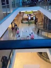 Matan a seis personas a cuchilladas en centro comercial de Sídney (VIDEO)