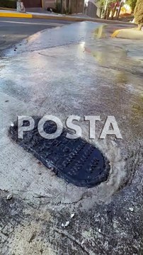 Se registra fuga de agua potable en Álvaro Obregón, vecinos no son atendidos