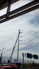 ¡Asiento, lugar y tabla! Ciudadanos ven a Samuel como si fuera show (VIDEO)