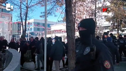 Van'da kayyım protestosu: Vekiller abluka altında, çok sayıda gözaltı