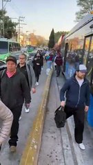 Vecinos de Vallejo cierran Misterios, acusan que los migrantes los invaden