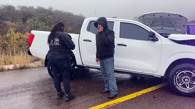 Involucra choque frontal a funcionarios federales; hay cuatro lesionados